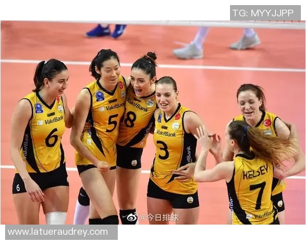 成都排球队选拔赛精彩配合表现分析与欧冠足球的启示