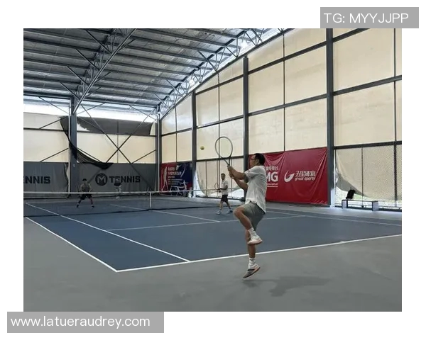 上海网球队在城市联赛积分榜上以56分稳居第一名展现强劲实力 上海网球队在城市联赛积分榜上以56分稳居第一名展现强劲实力