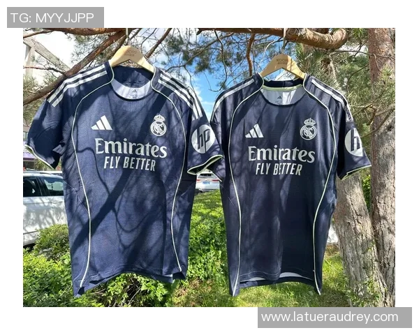 体育实时数据足球装备选购指南精选球衣推荐助你提升球场表现 体育实时数据足球装备选购指南精选球衣推荐助你提升球场表现